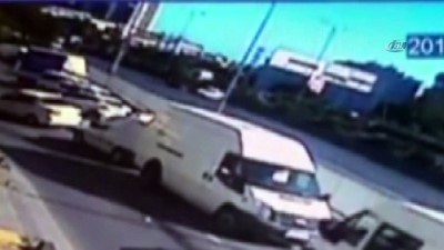  TEM Otoyolu’nda feci kaza kamerada 