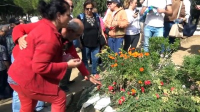 devrimci -  Tuncel Kurtiz mezarı başında anıldı Videosu