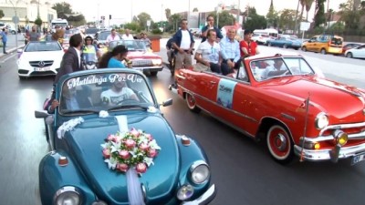 klasik otomobil -  Ünlü isimler ‘Sevgi Korteji’ ile halkla buluştu Videosu