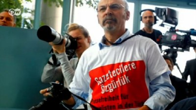 Erdoğan-Merkel basın toplantısında protesto