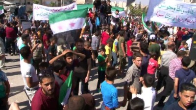 muhalifler -  - İdlib'de Halk Türklere Şükran, Esad'a Öfke Gösterisi Yaptı
- İdlibliler Rejimin Hapishanelerindeki Tutukluların Serbest Bırakılmasını İstedi Videosu