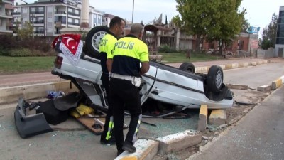  Otomobil takla attı: 1'i çocuk, 3 kişi yaralandı 