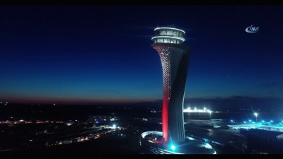  3. Havalimanı'nın kulesinin ışıl ışıl görüntüsü havadan görüntülendi 