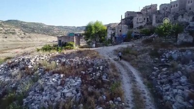 Terk edilmiş mahalledeki camilerin gönüllü bekçisi - KAYSERİ 