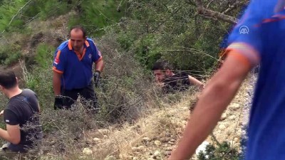 parasutcu - Yamaçta mahsur kalan yaralı paraşütçü kurtarıldı - ADANA  Videosu