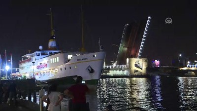 deniz trafigi - Galata Köprüsü'nde bakım çalışması yapıldı - İSTANBUL  Videosu