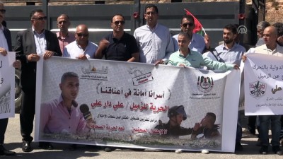 İsrail askerlerinden Filistinli gazetecilerin 'dayanışma gösterisine' müdahale - RAMALLAH 