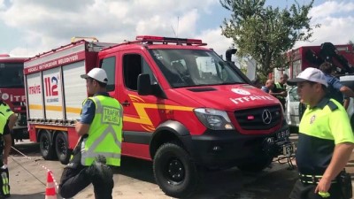 trafik kazasi - Kocaeli'de trafik kazası: 2 ölü  Videosu