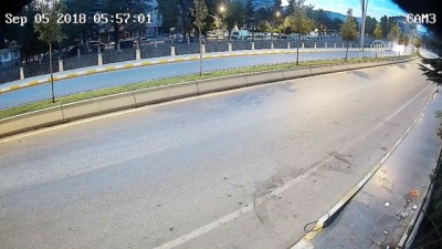 korkuluk - Polisin 'dur' ihtarına uymayan cip çaya devrildi: 2 yaralı - ÇANKIRI  Videosu