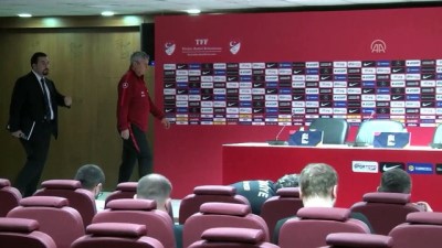toplanti - A Milli Futbol Takımı Teknik Direktörü Lucescu basın toplantısı düzenledi (1) - TRABZON Videosu