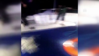 bogulma tehlikesi - Bodrum'da batan tekneden 13 kişi kurtarıldı - MUĞLA Videosu