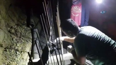 insaat alani -  İnşaat demirine saplanan kediyi itfaiye kurtardı  Videosu