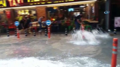 saganak yagmur -  Kadıköy'de kafeleri su bastı Videosu