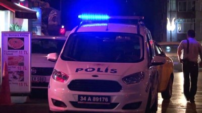 saglik ekibi -  Kağıthane’de silahlı, bıçaklı kavga: 1’i ağır 2 yaralı  Videosu