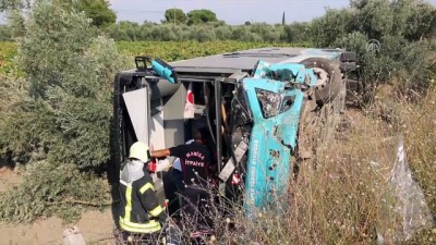 Halk otobüsü ile otomobil çarpıştı: 24 yaralı (2) - MANİSA