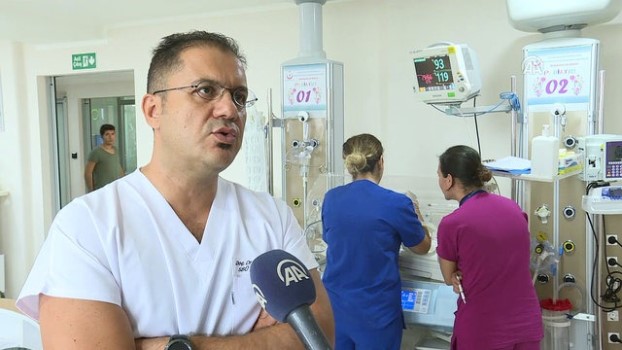 Agirliginin 2 Kati Tumorle Dogdu Izmir