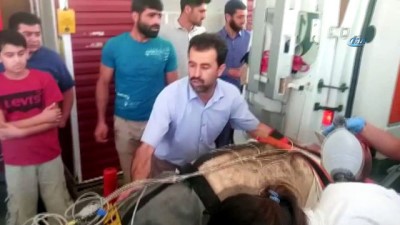 direksiyon -  Traktör şarampole devrildi: baba hayatını kaybetti, oğlu yaralı  Videosu