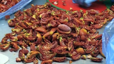 hazir yemek - Türkiye'den Avrupa ve ABD'ye 'yarı kurutulmuş domates' - AFYONKARAHİSAR  Videosu
