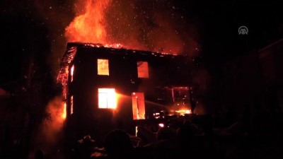 3 katlı ahşap ev yandı (2) - DÜZCE 