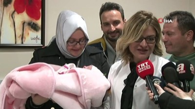 yeni dogan bebek -  Bakan Selçuk başkentte yeni yılın ilk bebeğiyle buluştu  Videosu