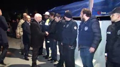  Bakan Yardımcısı Erdil yılbaşında görev yapan polisleri ziyaret etti 