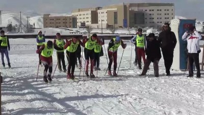 kayak yarismasi - Dondurucu soğukta kayak yarışması - BİTLİS  Videosu