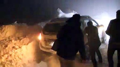 polis ozel harekat - İçişleri Bakanı Soylu yeni yıla Mehmetçikle girdi - HAKKARİ  Videosu