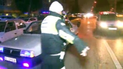  Konya’da yeni yılda trafik ekipleri gece boyunca alkol uygulaması yaptı 