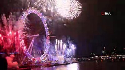  - Londra Yeni Yıla Muhteşem Havai Fişek Gösterisiyle Girdi 