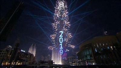  | Dünyanın simge yapıları yeni yıl kutlamaları için fırlatılan havai fişeklerle aydınlandı