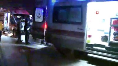 metro istasyonu -  Yılbaşı gecesi feci kaza: 1'i ağır 3 yaralı  Videosu
