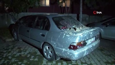 polis -  Apartmanın istinat duvarı çöktü, 3 otomobilde hasar oluştu  Videosu