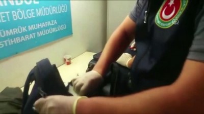 gumruk muhafaza ekipleri - Atatürk Havalimanı'nda 5,5 kilogram kokain ele geçirildi - İSTANBUL  Videosu