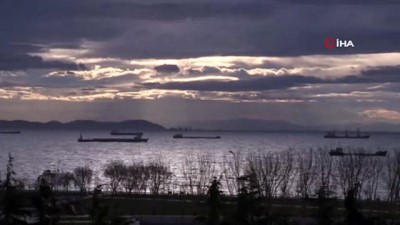  Bulutlar kartpostallık görüntüler oluşturdu 