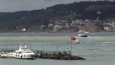 Çanakkale Boğazı'nın rengi değişti - ÇANAKKALE 