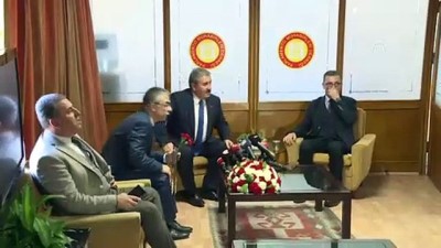 Destici, Meclis'te görev yapan gazetecilere karanfil dağıttı - TBMM