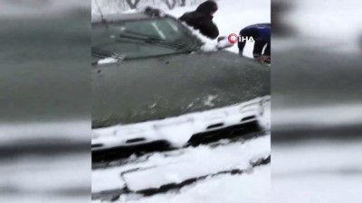  Kar ve çığ tehlikesine aldırış etmeden görevlerinin başındalar 