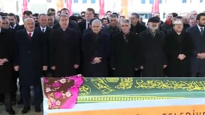  TBMM Başkanı Binali Yıldırım, 3.Ordu Komutanı İsmail Serdar Savaş'ın annesinin cenaze törenine katıldı 