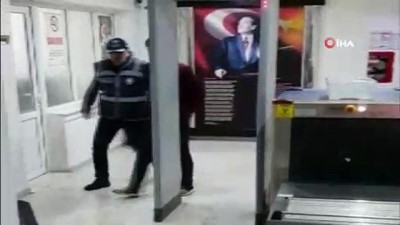  Terör propagandası yapanlara operasyon: 12 gözaltı 