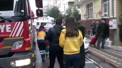  Yangın sırasında evde sanılan aile paniğe neden oldu 