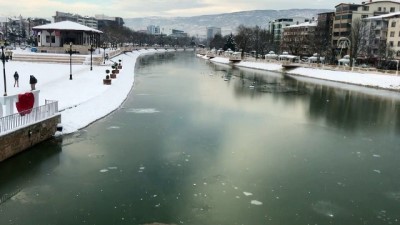 Yeşilırmak kısmen dondu - TOKAT