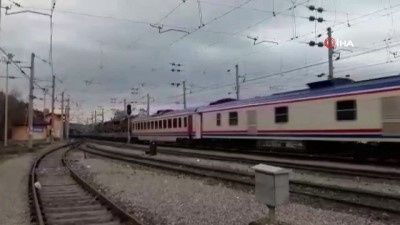  Sınıra trenle zırhlı araç sevkiyatı