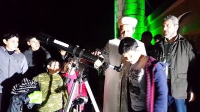 cati kati - Teleskopla çocukların ve gençlerin ilgisini camiye çekiyor - OSMANİYE Videosu