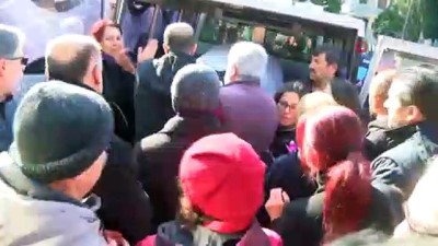  Ukrayna'da öldürülen Buket'in gelinlikli tabutunu kadınlar taşıdı 