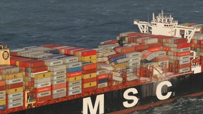 kargo gemisi - Video | Hollanda açıklarında gemi kazası: Kimyasal madde alarmı verildi Videosu