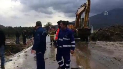 Yolda taşkın (3) - İZMİR 