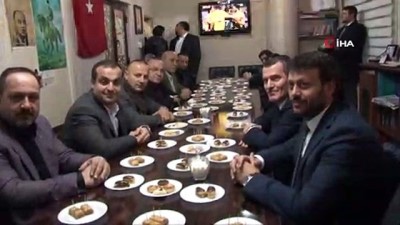  AK Parti’nin Zeytinburnu adayı Ömer Arısoy, MHP İlçe Başkanı Reşat Ok’u ziyaret etti