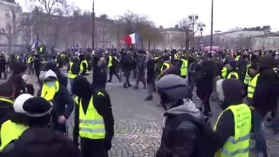 Fransa'da sarı yeleklilere polis müdahalesi (2) - PARİS