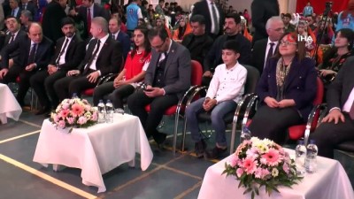 genclik merkezi -  Gençlik ve Spor Bakanı Kasapoğlu: 'Türkiye sportif tesisleşmede devrim yaptı' Videosu