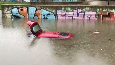 İzmir'de şiddetli yağış (2) 